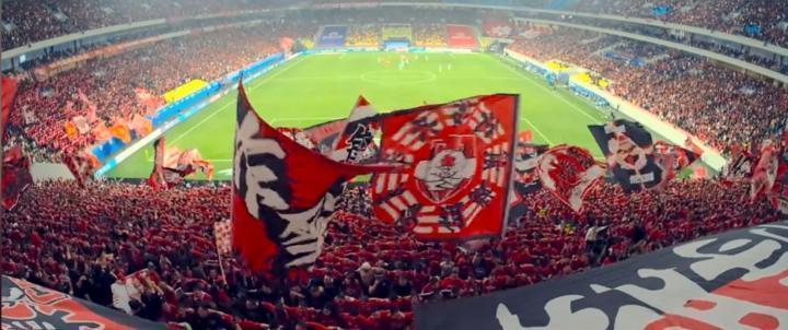  八年征程回首，成都蓉城荣光闪耀；信仰永驻绿茵，向无限未来进发。 体育新闻