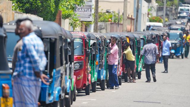  物流受阻的真相：航线波动如何精准影响每辆车交付 汽车科技
