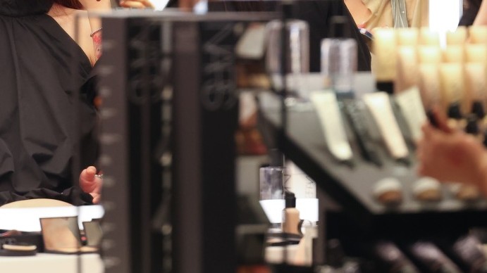  物流受阻的真相：航线波动如何精准影响每辆车交付 汽车科技