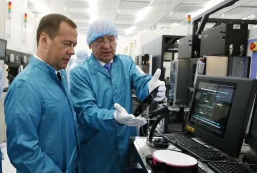  【技术解码】被摧毁的350nm工厂：为何俄军导弹生产线依然坚挺？ 新闻