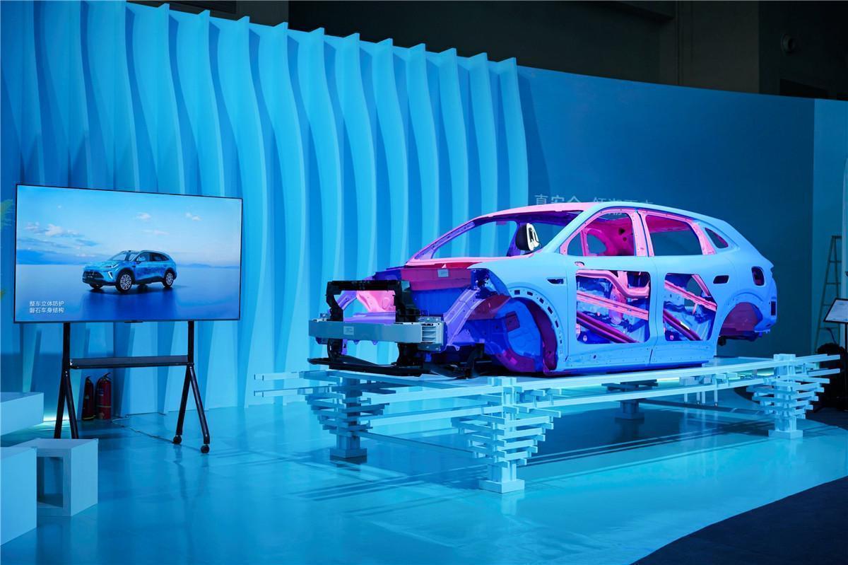  【技术深挖】风云T9L：以“全栈自研”撕开15万级混动市场的技术底牌 汽车科技